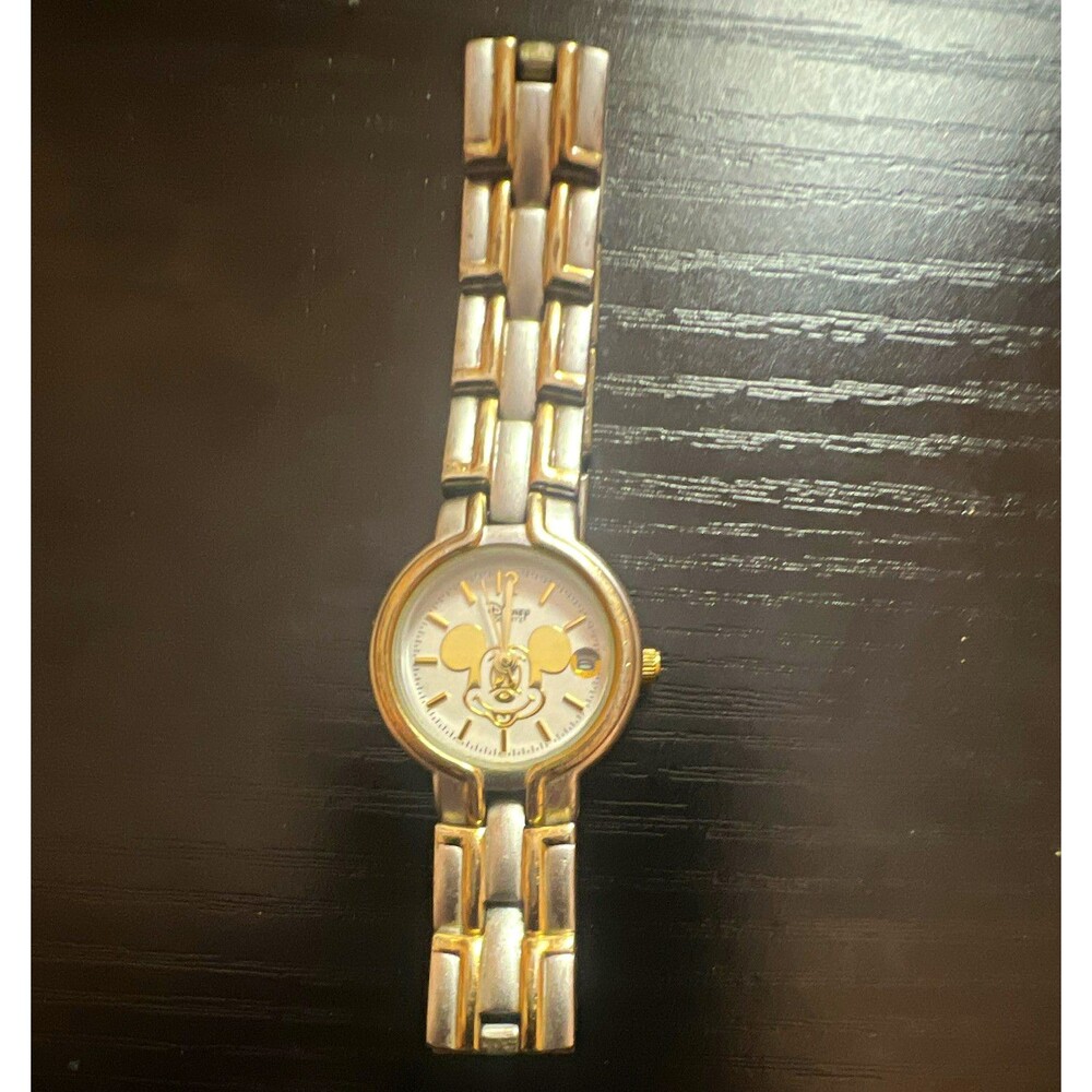 Disney Mickey Mouse Face Dial Silver-Tone Metal Bracelet Wristwatch
